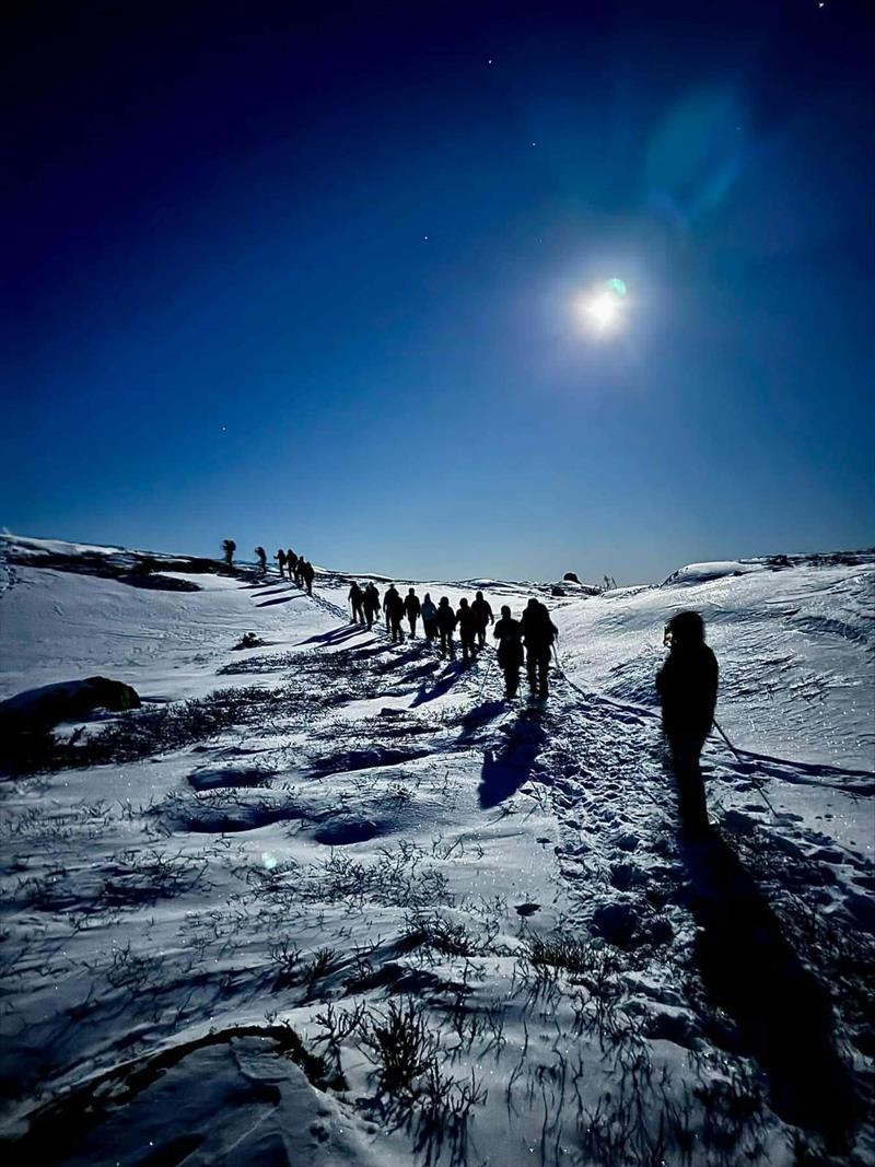 Fullmånetur på truger til Solbjørfjell - Vest-Telemark.no