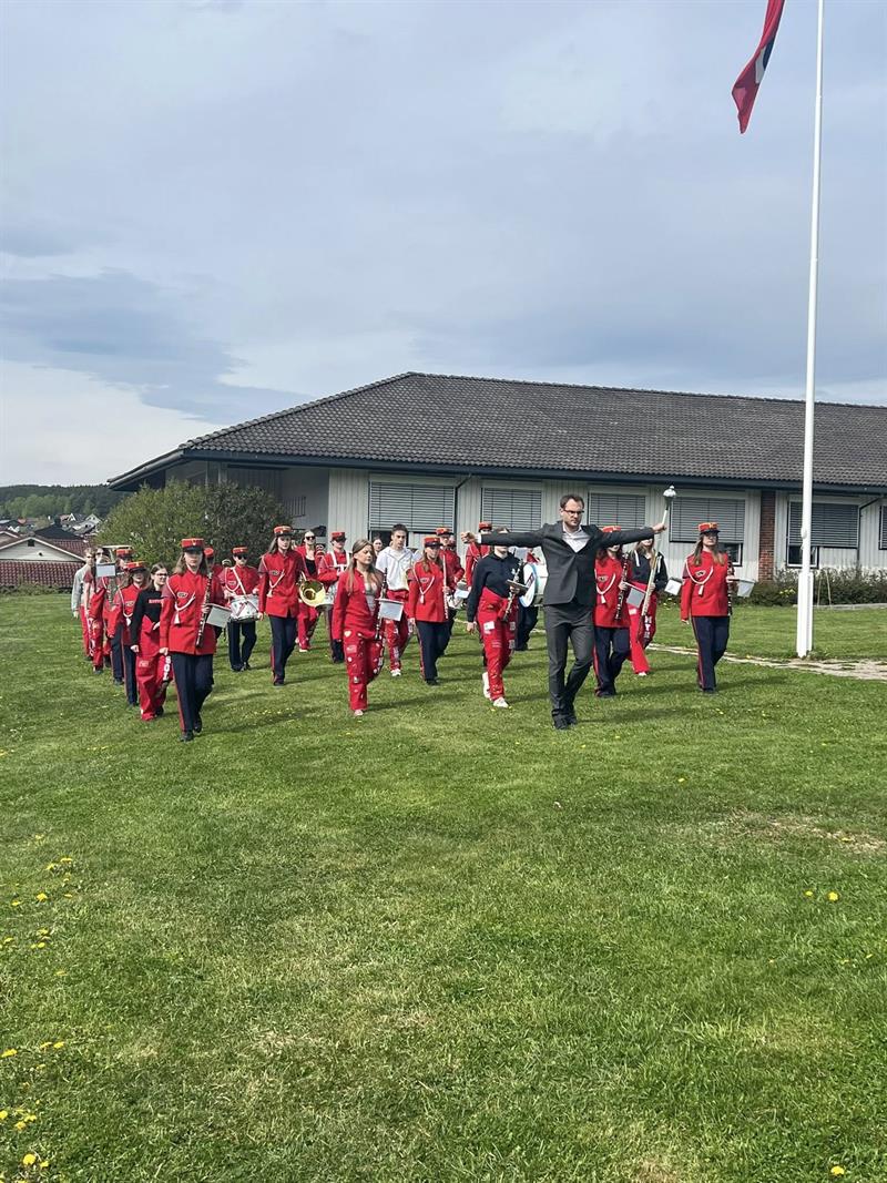 Plakat Hamar ungdomskorps spiller ved Kløverenga