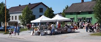 Loppis i Løten sentrum