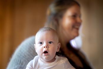 Babysang i Klokkergarden, Løten