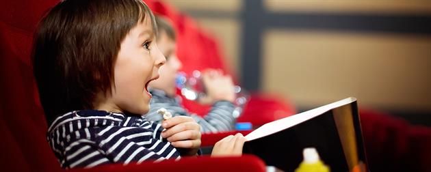 Children at the Cinema, Arkivbild