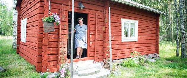 Helene hälsar välkommen till Bagarstugan, Jössgården