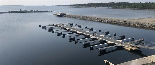 Hamnen på Pite Havsbad, Linda Buska