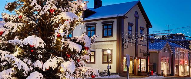 Rådhustorget i vinterskrud, Piteå kommun