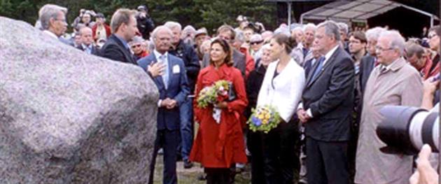 Kungligt besök vid minnesstenen i Pitsund, Pressbild