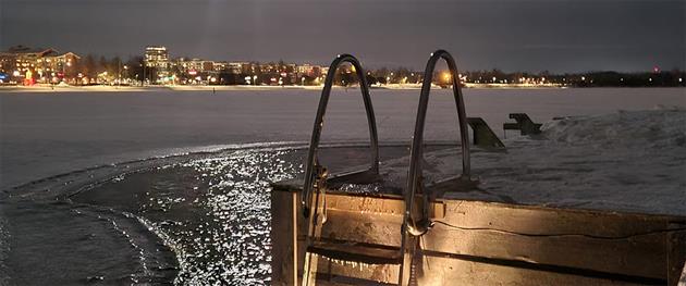 Moonlight bath in Piteå, Anna Viklund