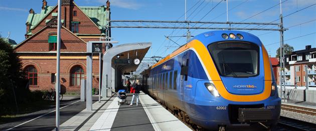 Tåg på station, Pressbild