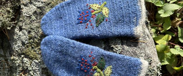 Nålbundna vantar av Christina Kolmert