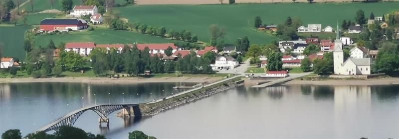 Plakat Dagstur på indre del av Helgøya