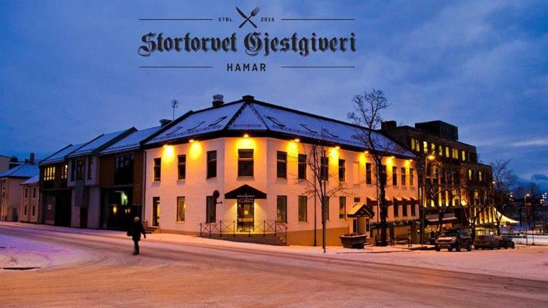 Plakat Vingeneralens middag - Høstens delikatesser og snasne viner