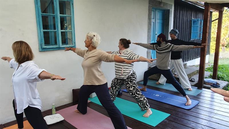 Plakat Høstkurs i Klassisk Yoga, 60+