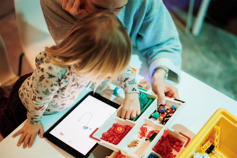 Plakat Kodehelg på Vitenparken