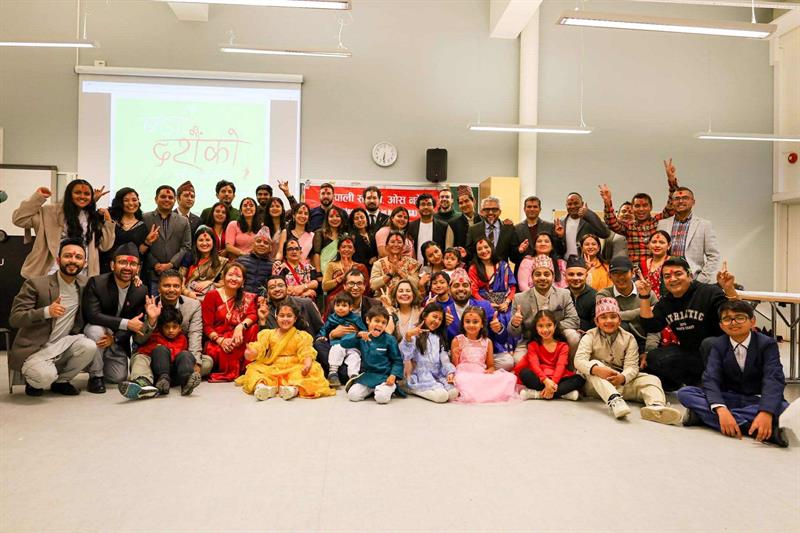 Plakat Hindufestival: NEPSA Dashain 2082 – Tika og utveksling av velsignelser