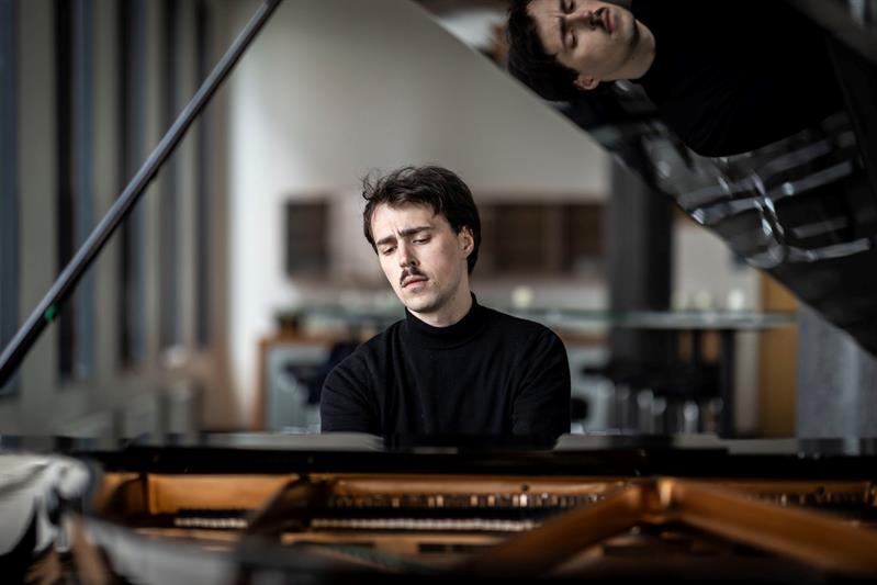 Plakat Sommerkonsert med Fabrice Bligoud Vestad