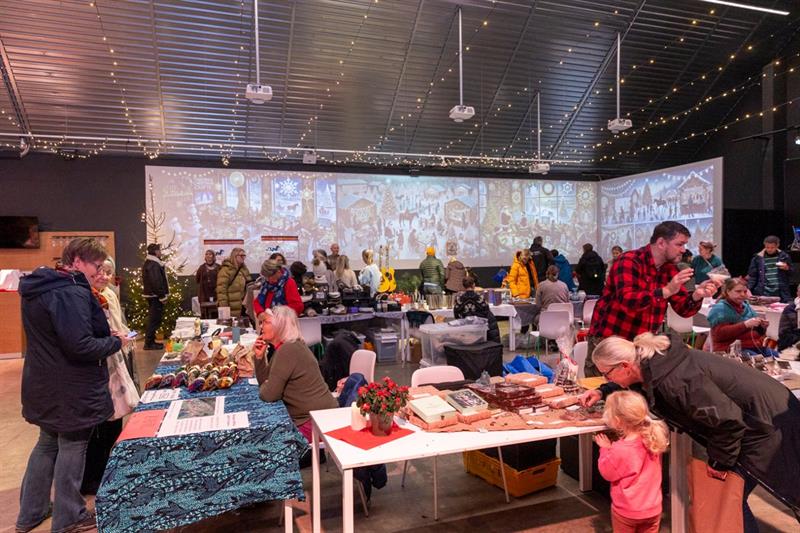 Plakat Julemarked og aktiviteter for barn på vitensenteret i Ås