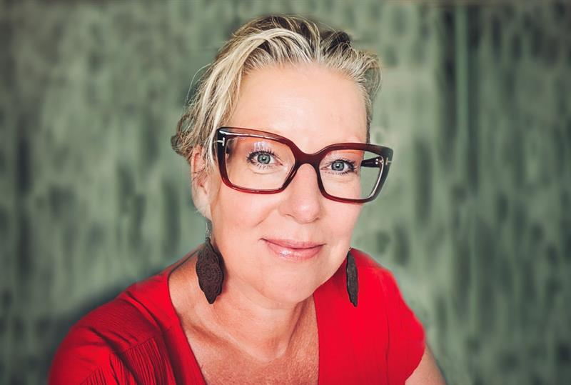 Plakat Kvinneuka: Linda Sønsteby, Line Osmo, Guro Kirkerud og Mette Westgaard