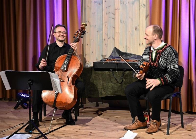 Ottar kåsa og Johannes Martens