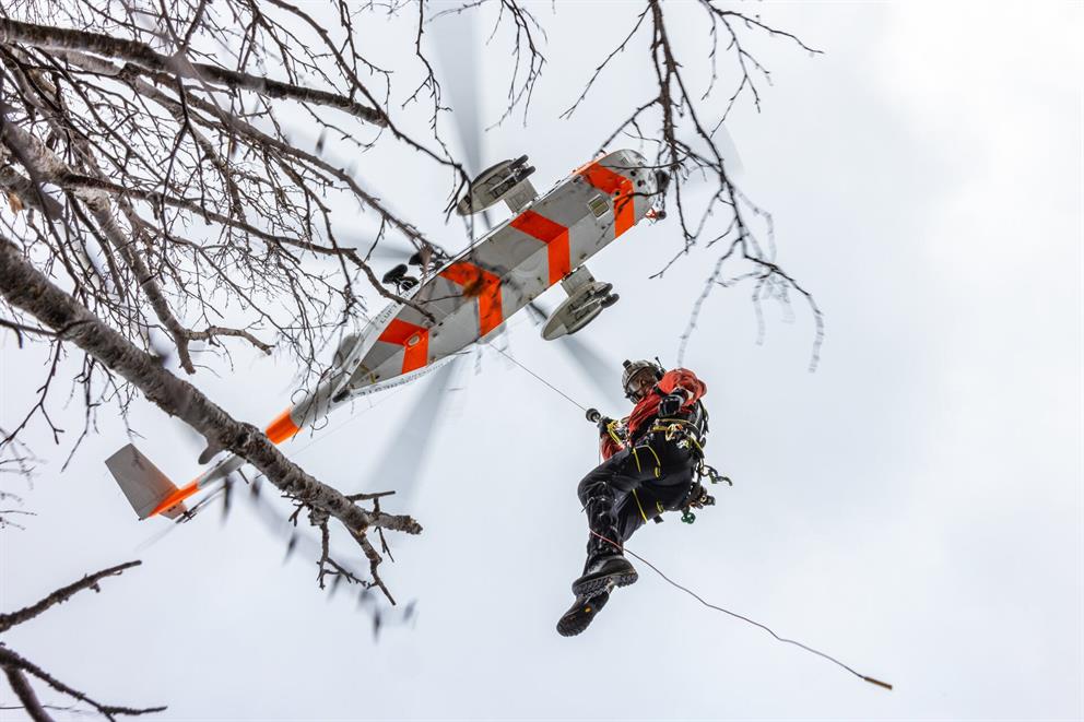 Redningsetatene på oppdrag med Sea King.