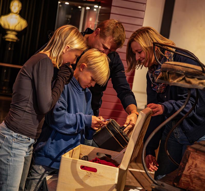 Plakat Bygg, lek og utforsk på Norsk jernbanemuseum!