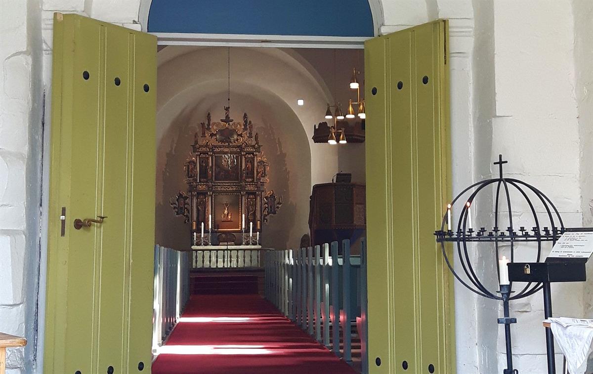 Sommeråpen kirke i Norderhov