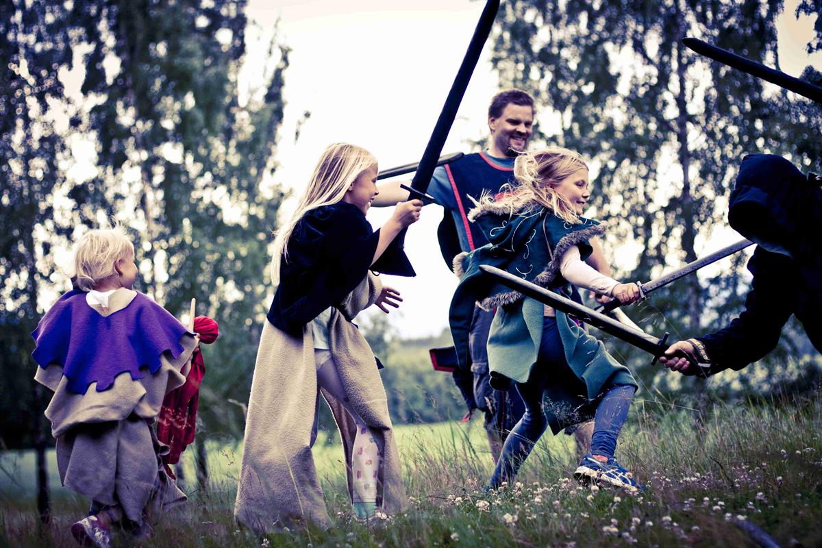 Eventyrspill ved Veien kulturminnepark