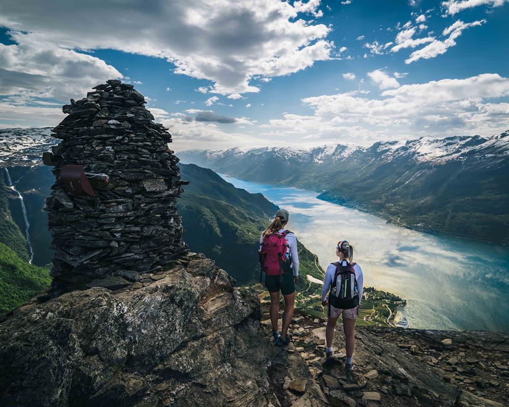 Hardanger Dronningstien - H.M. Dronning Sonjas panoramatur