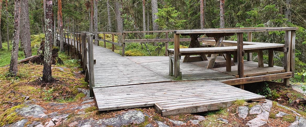 Fåröns Friluftsområde accessible resting place