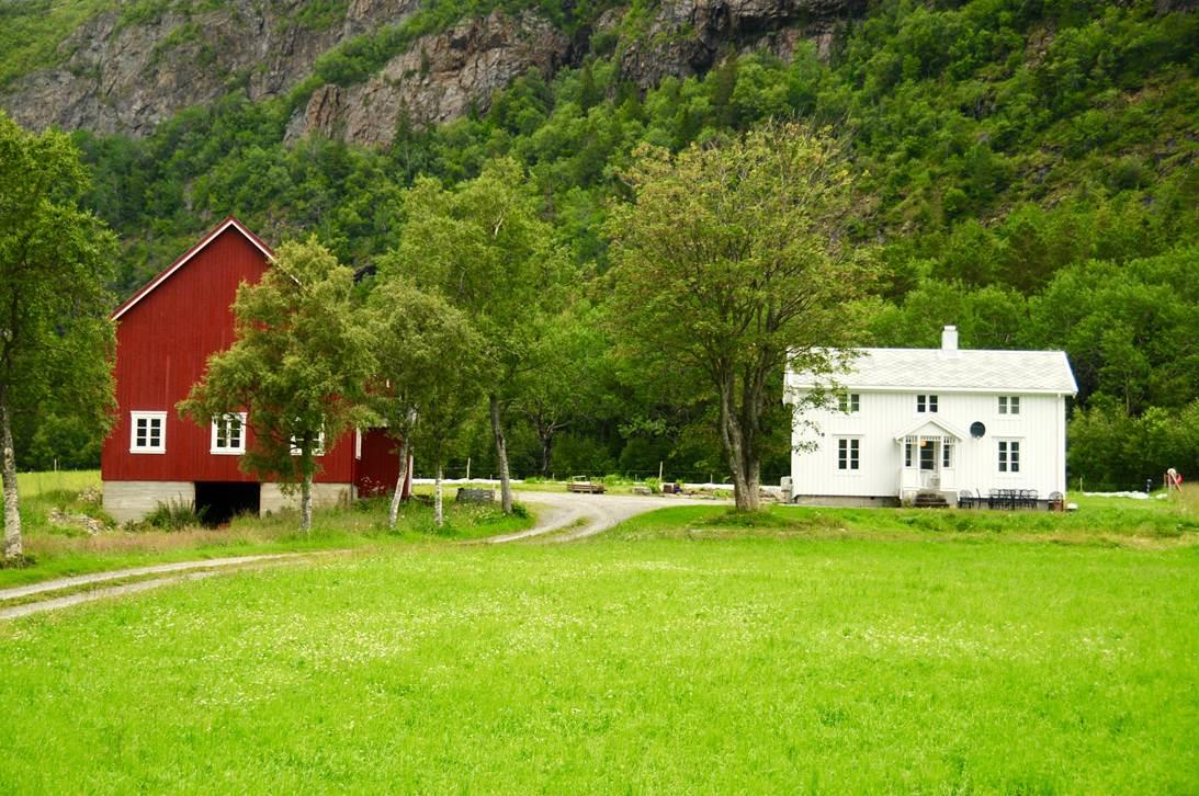 Dun feriehus, the smallholding onJøa island