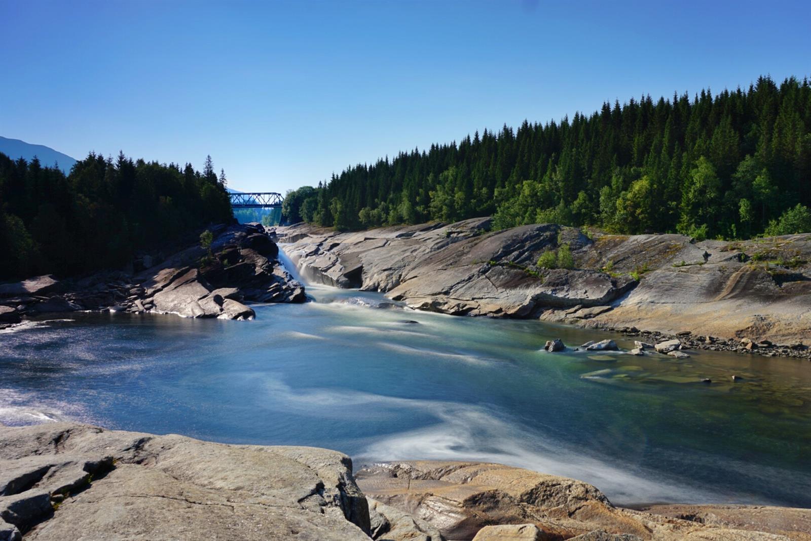 Tømmeråsfossen - swimming and waterfall