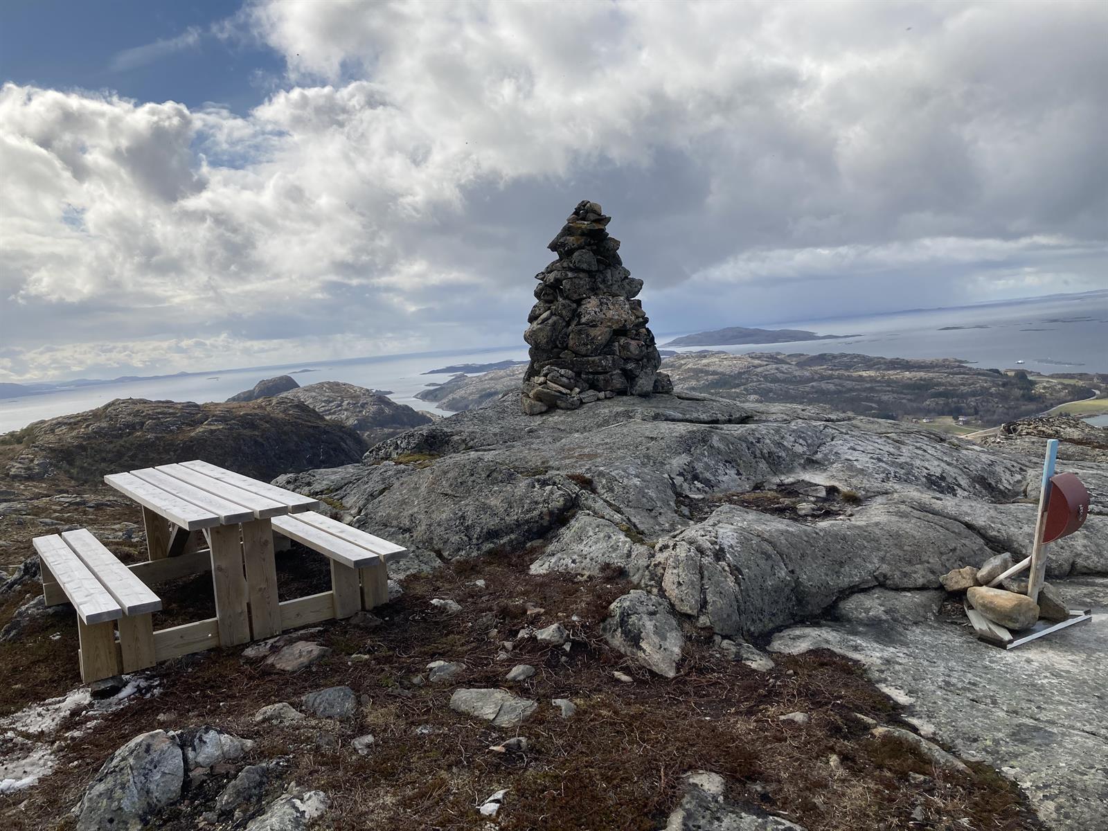 Hike: Steinsfjellet 220 masl.