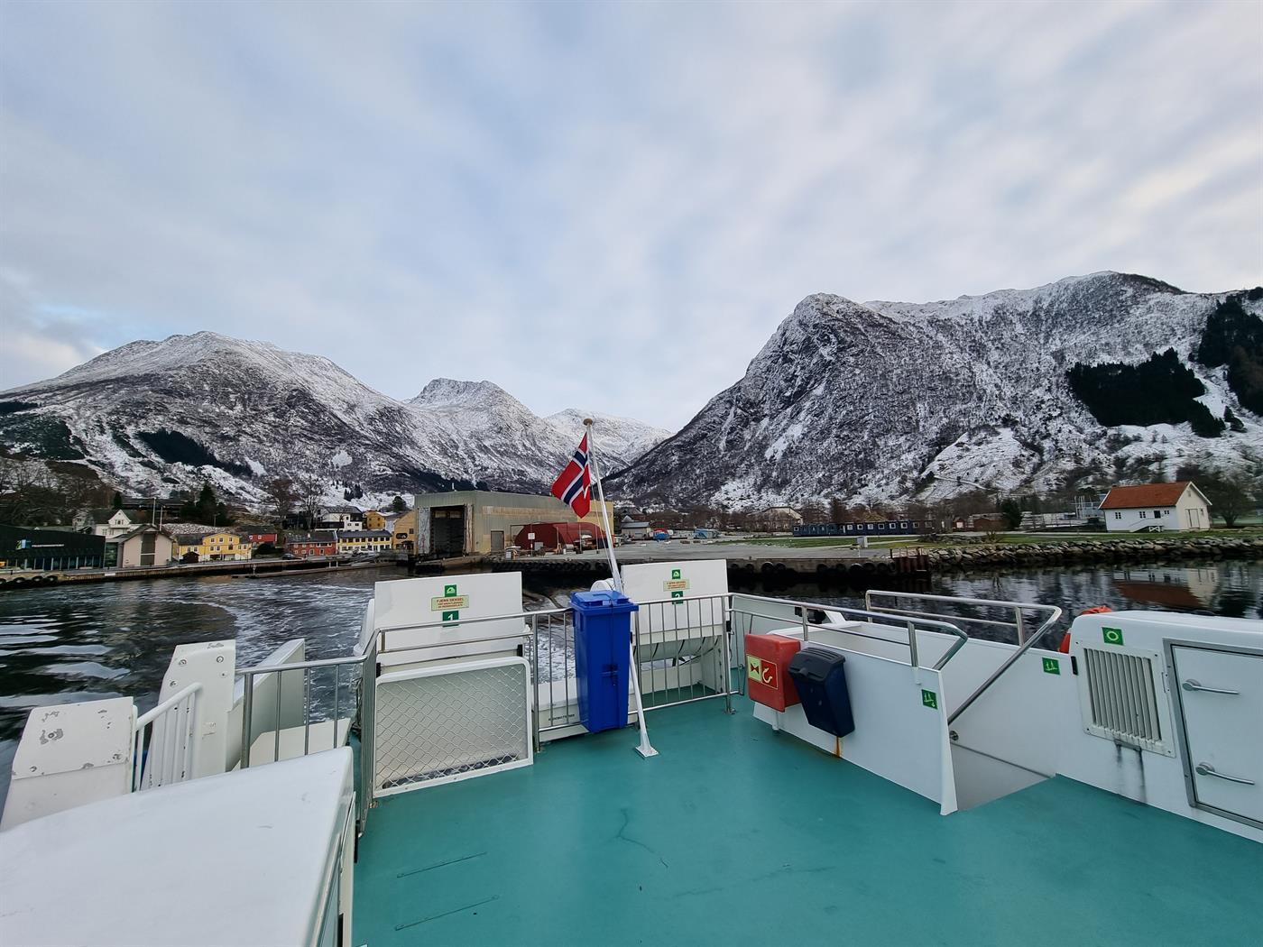 Hardanger | Hardangerfjord Express Boat - Rødne