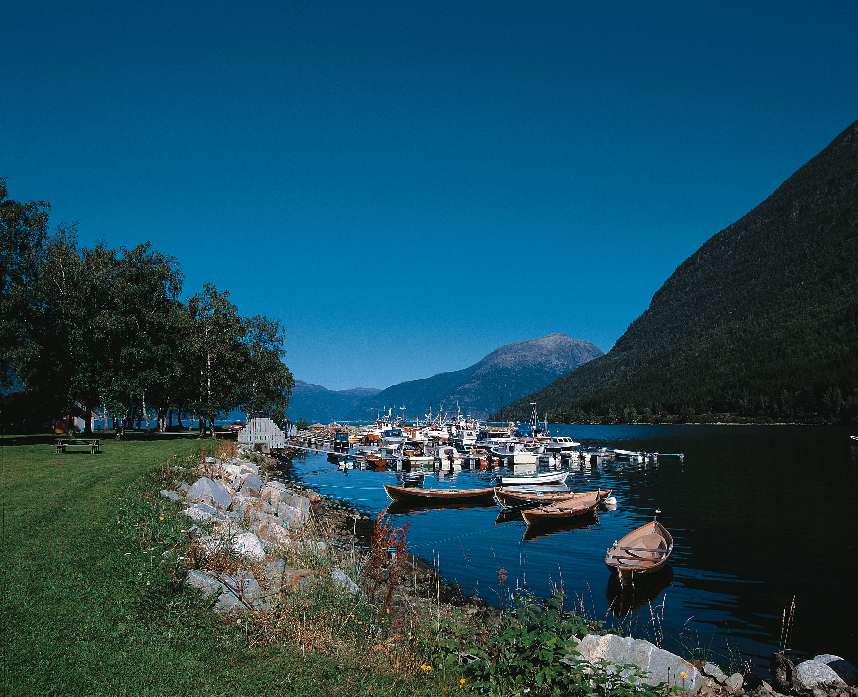 Kinsarvik Guest Harbour