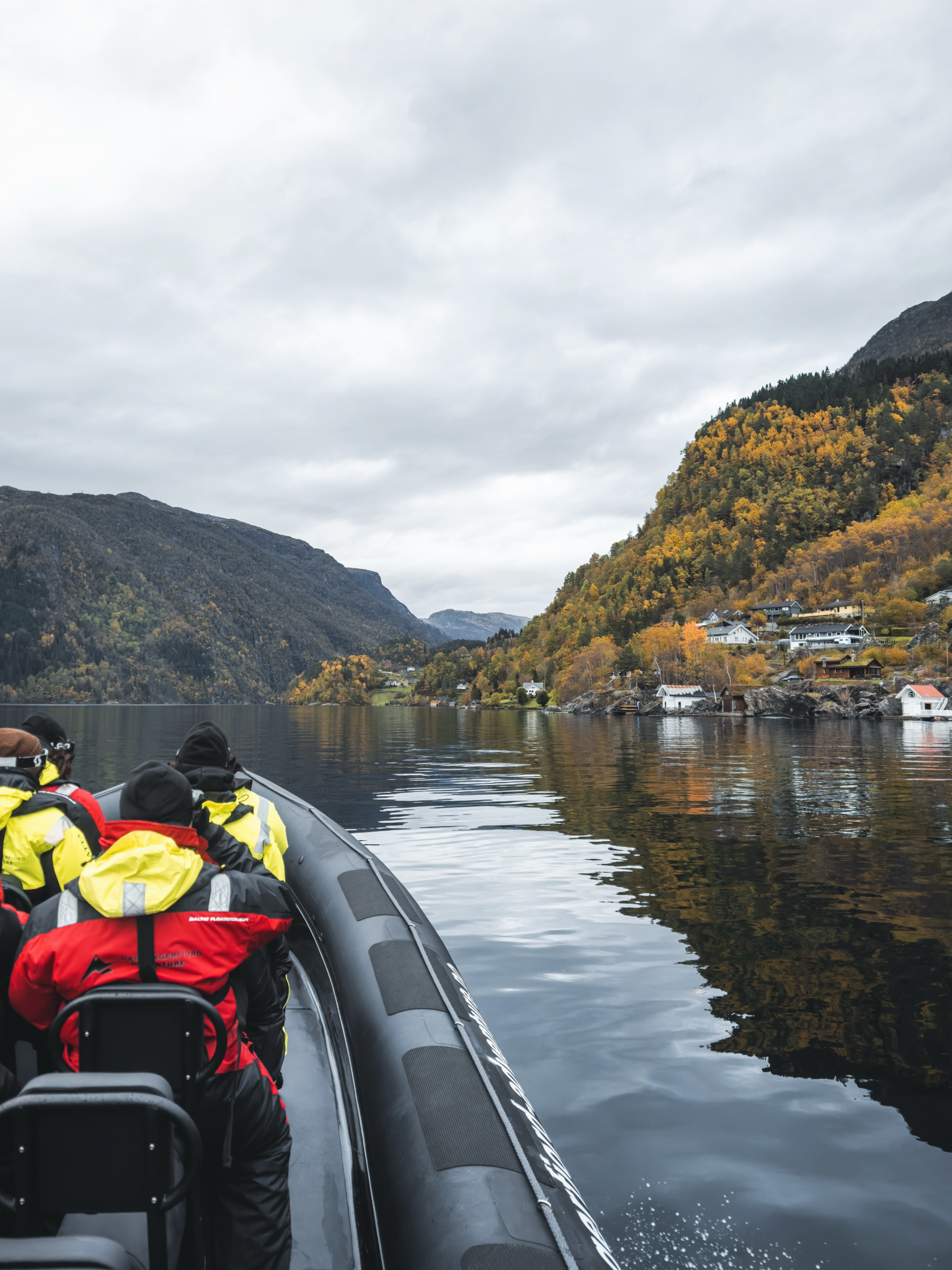 Hardangerfjord og Fyksesund fjordsafari frå Norheimsund