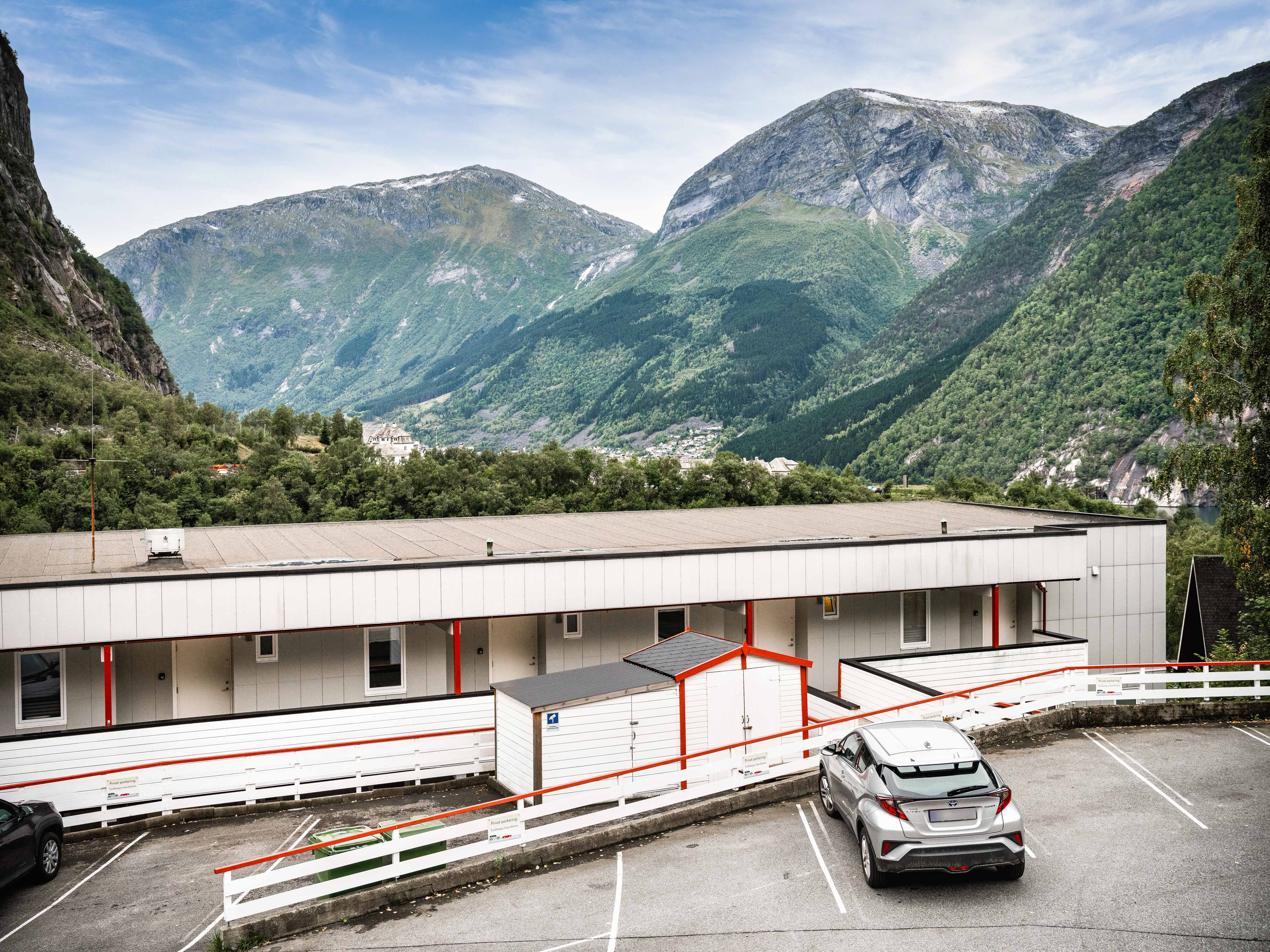 Trolltunga Aparthotel