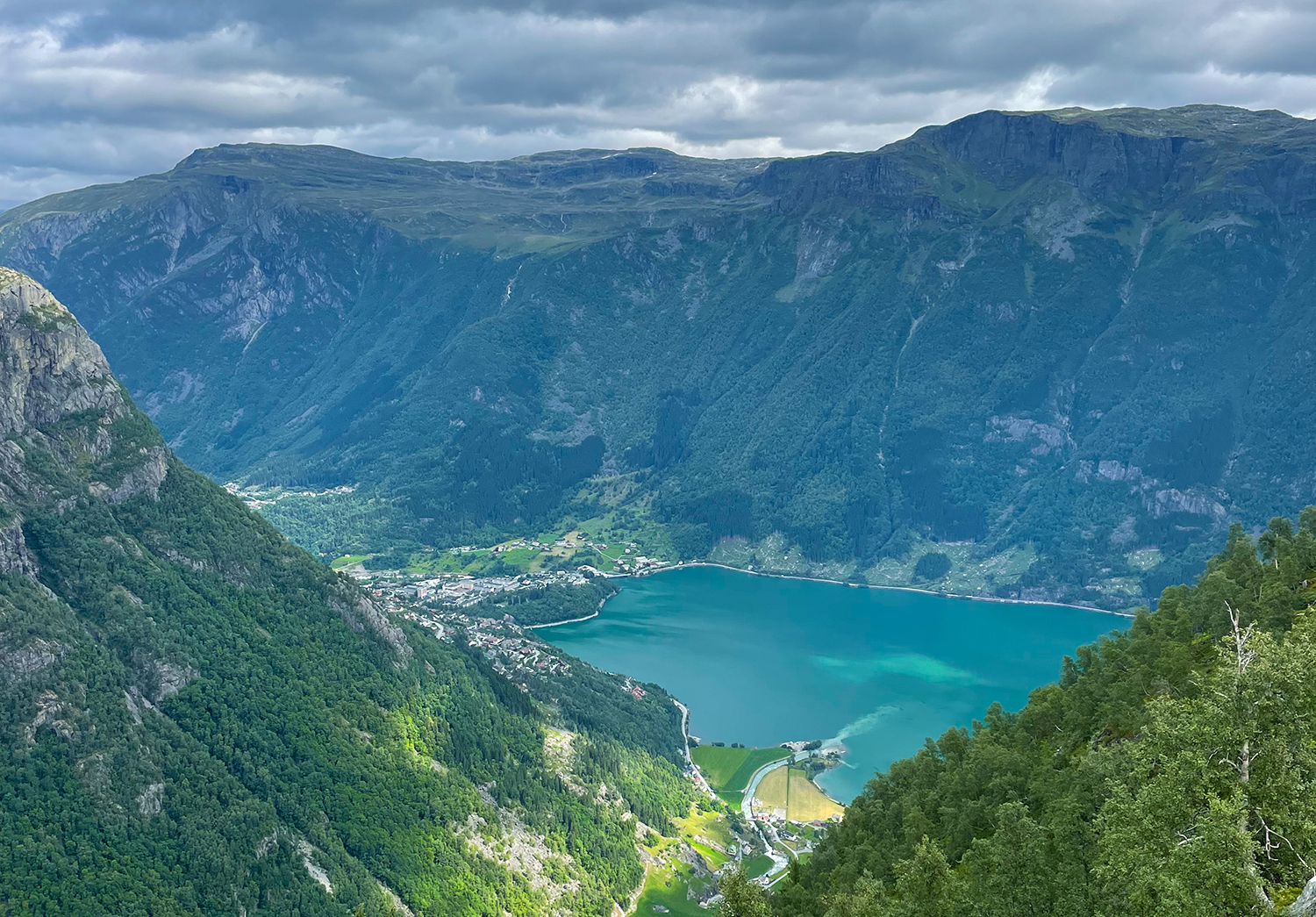 Jordalsnuten - Fjord Norway