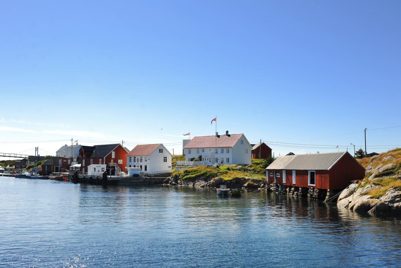 Smak av kysten – opplev Øyrekka med Sula og Bogøya med RIB