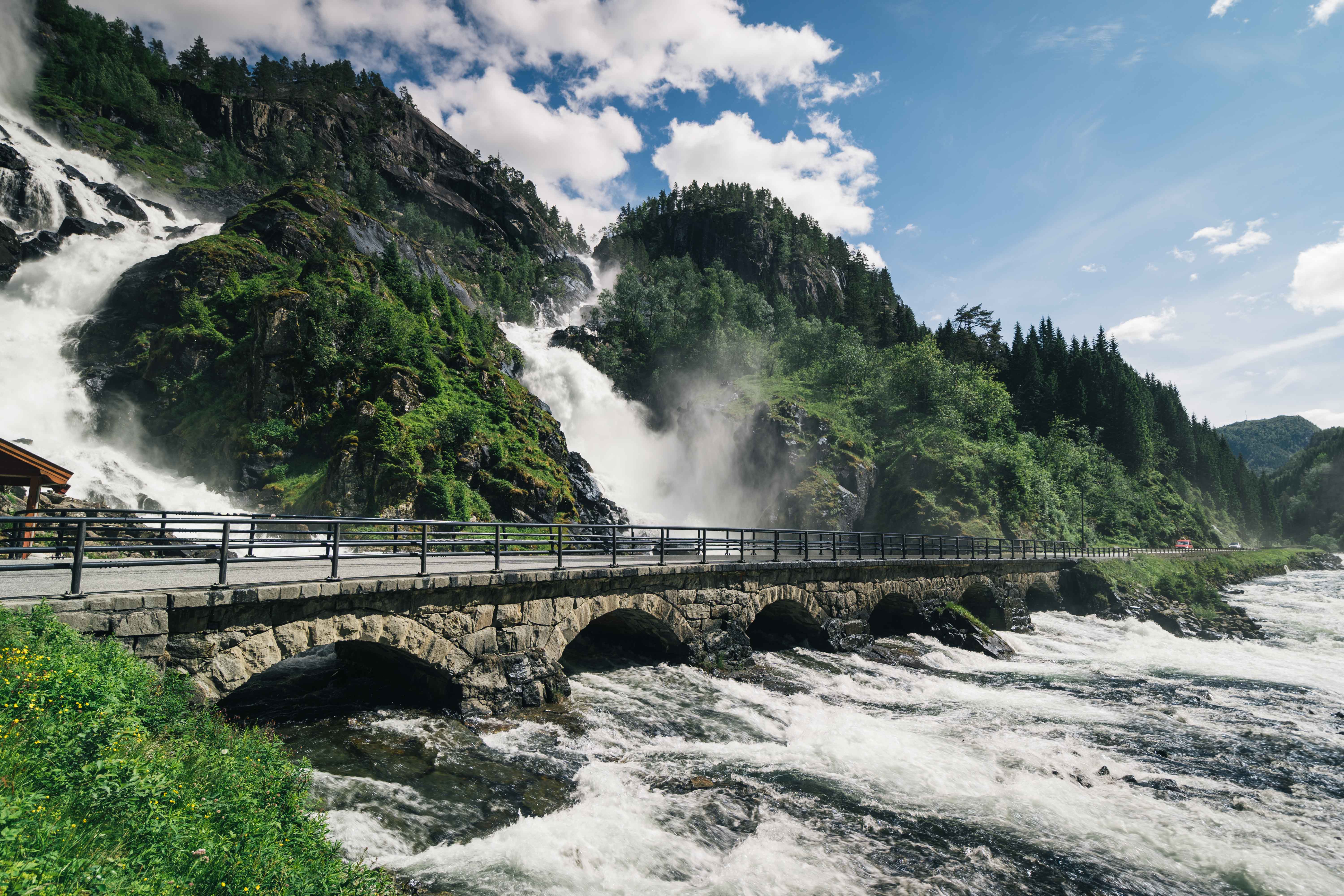 Låtefoss Waterfall