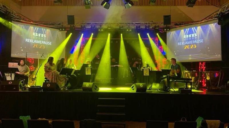 Midt i middagen på Bjerkreim Samfunnshus