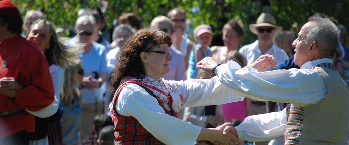 Midsommar i Badhusparken 1170x488