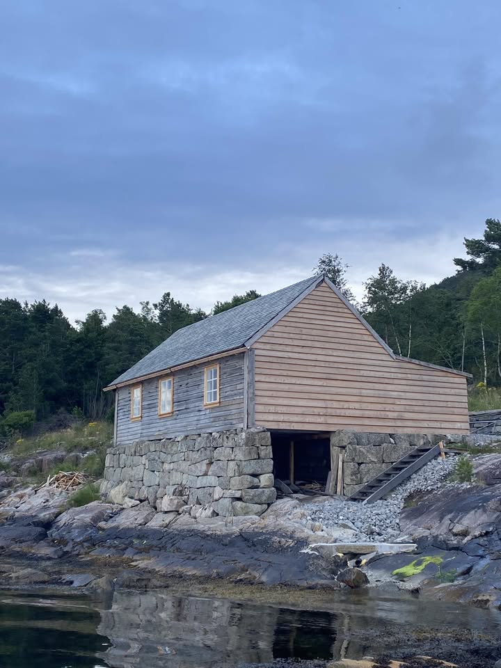 Naustlandet på Båtbyggjarverkstaden på Ramsgrø