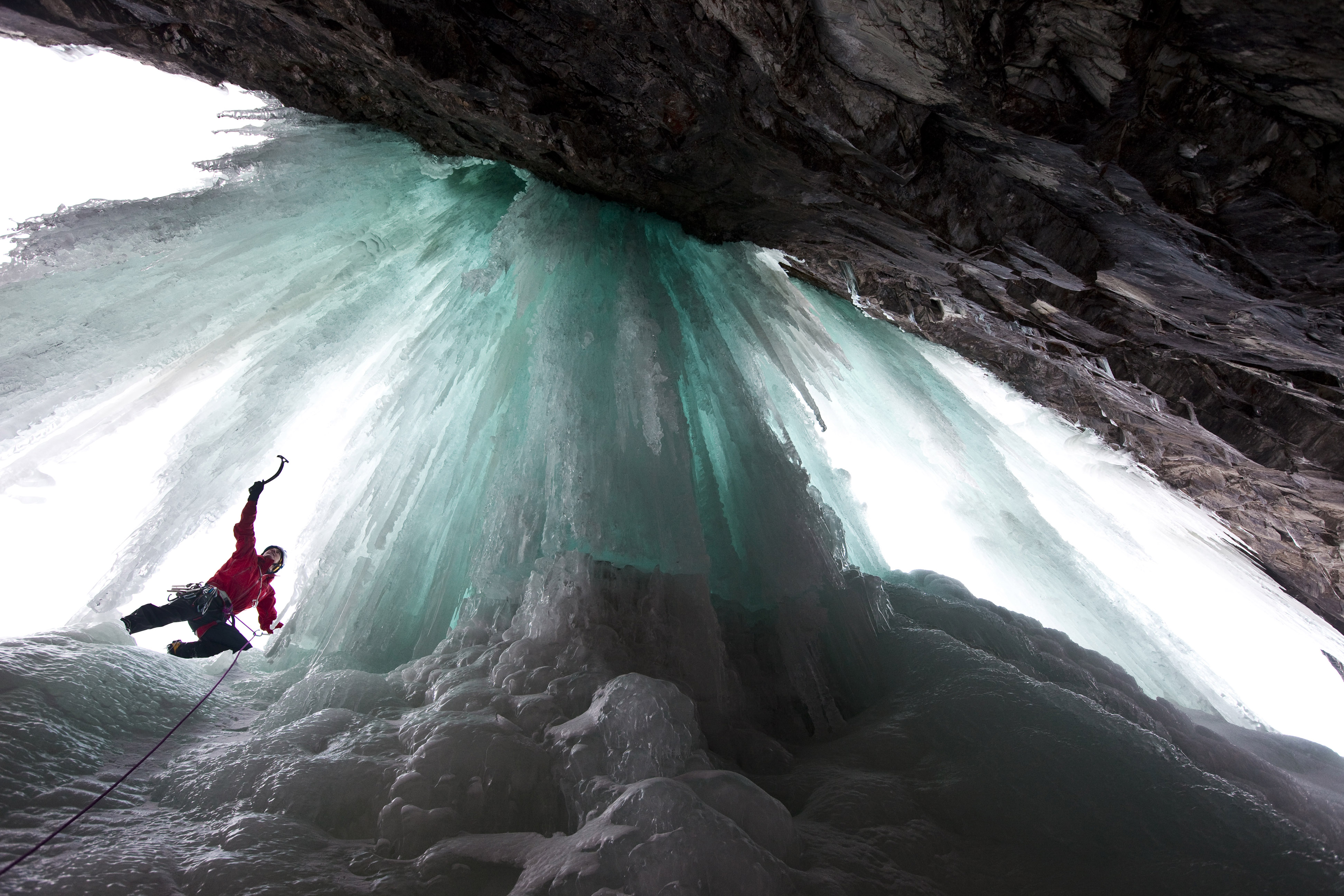 Iceclimbing in Eidfjord