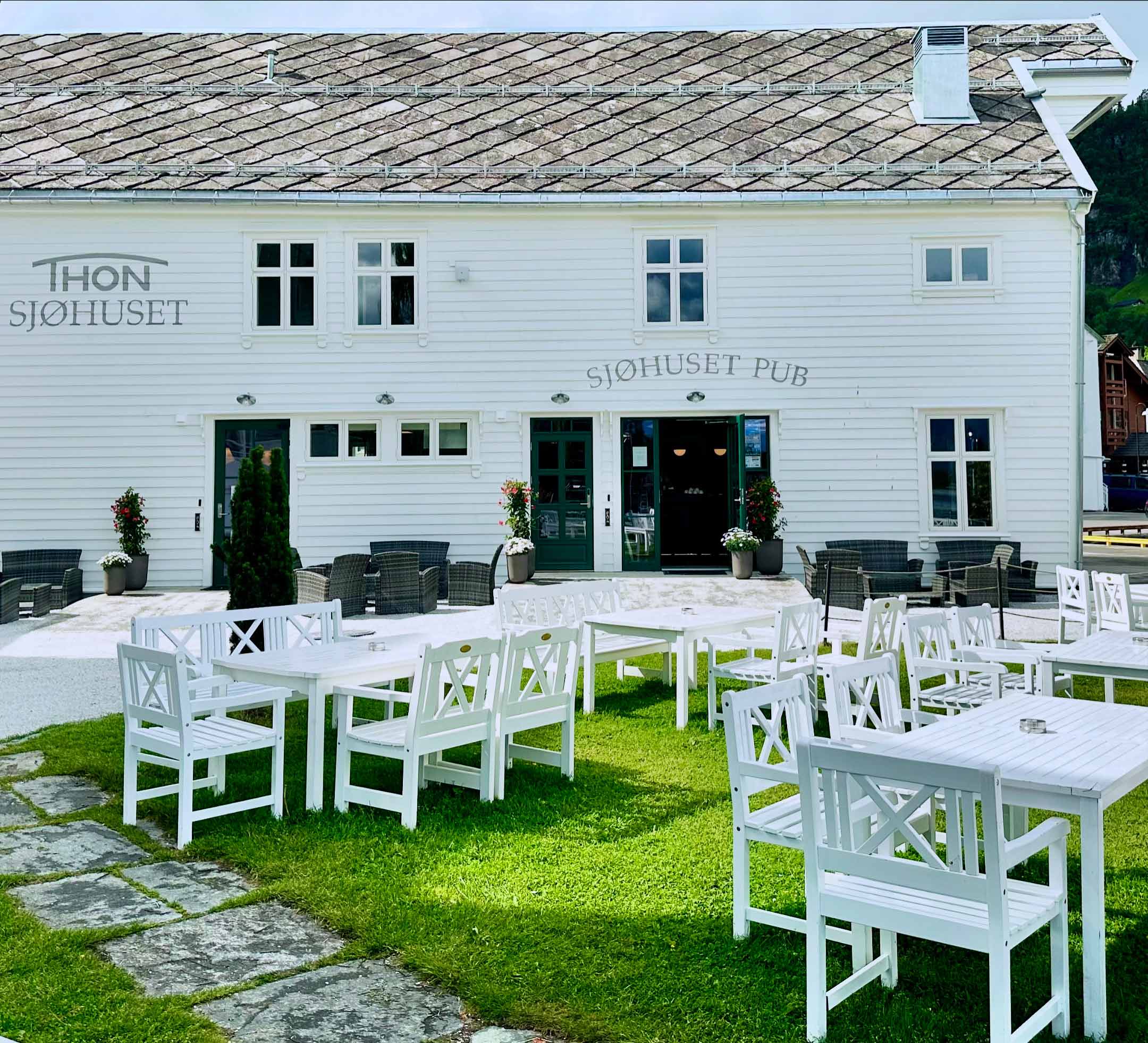 Sjøhuset Restaurant & Pub