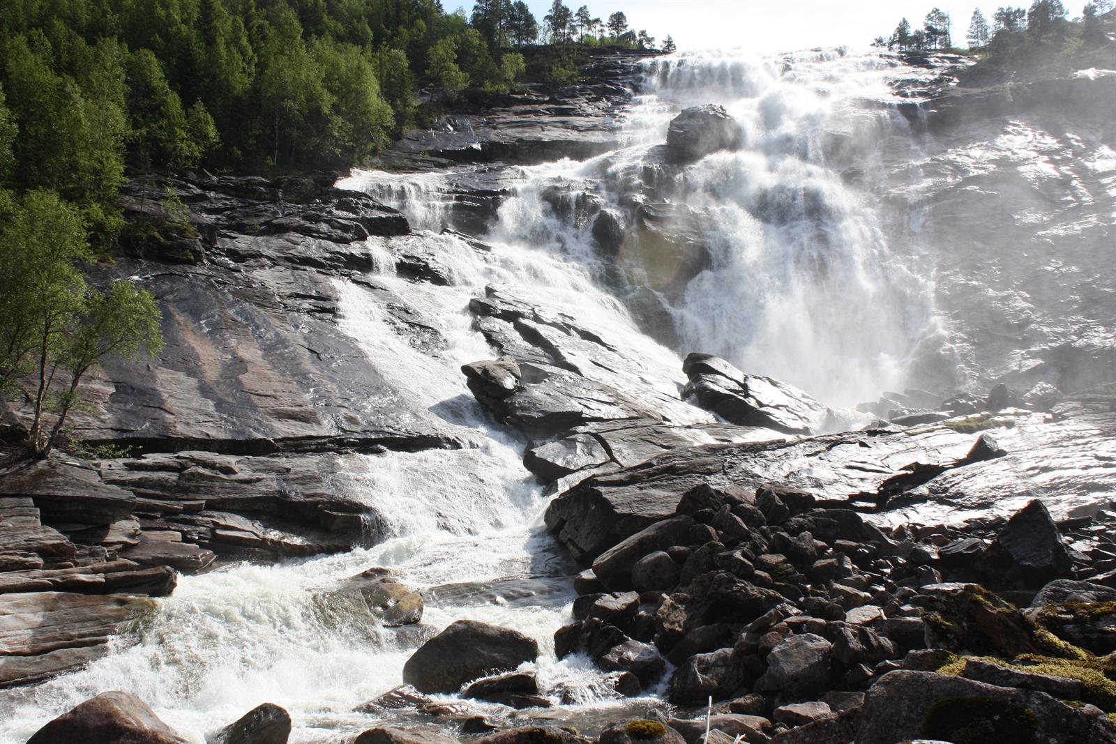 Skrøyvstadfossen Waterfall