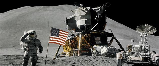 John Young bredvid månlandaren Orion under Apollo 16 i april 1972 credit nasa.gov