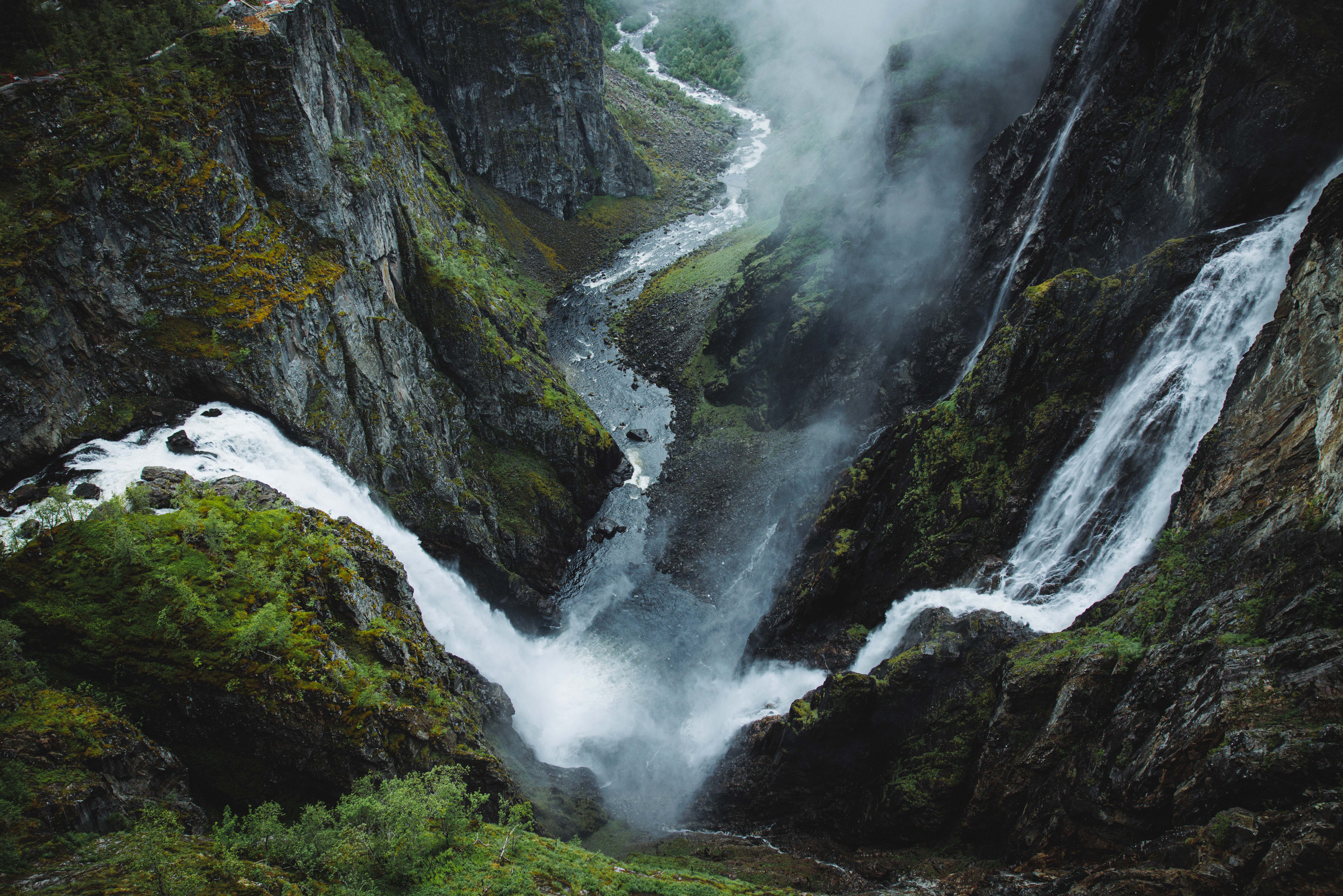 Guided bus tour to Vøringsfossen waterfall