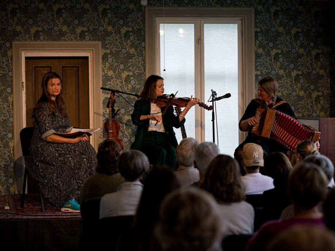 SPOR by Ruth Lillegraven and the duo Djønne&Børsheim