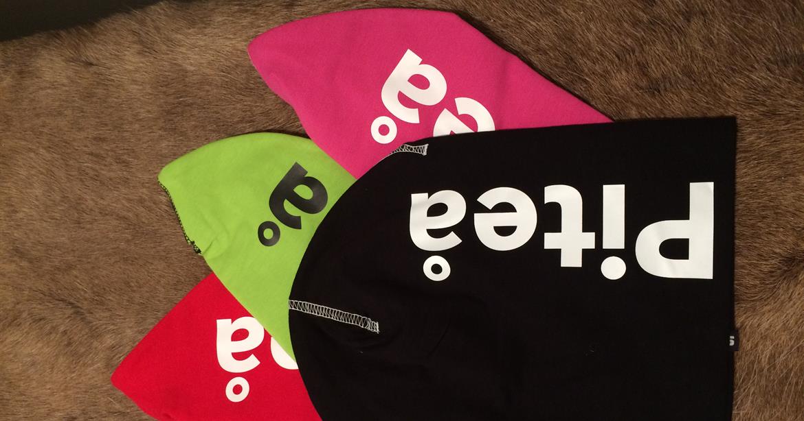 Piteå mössor i olika färger