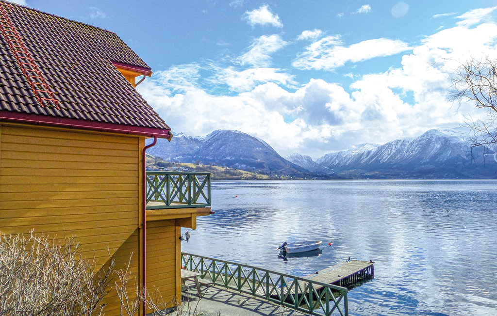 Trygve Nes Cabins