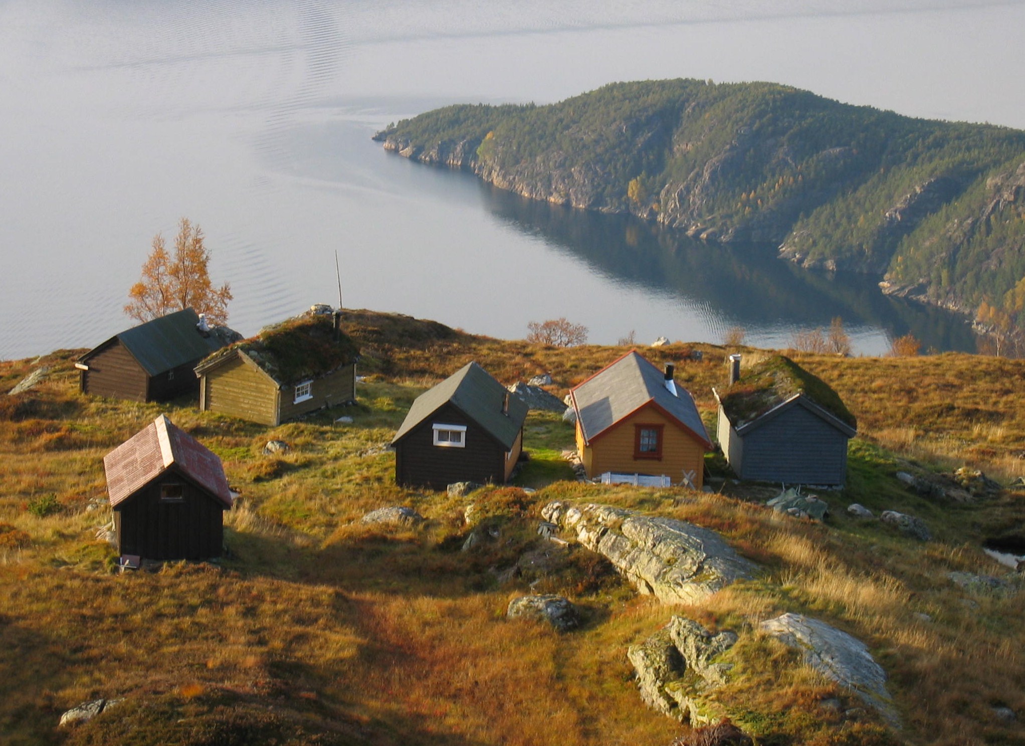 Fjellstøl and Mt Vikanuten